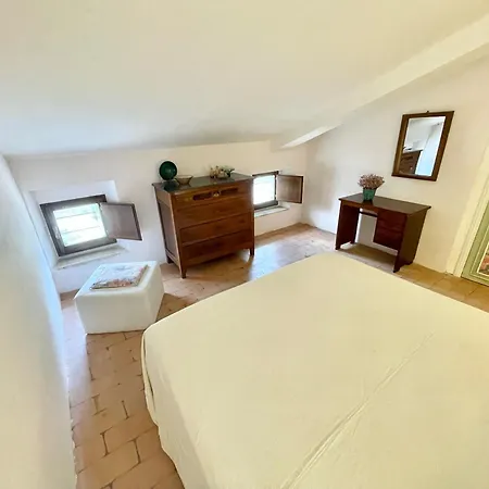 Villa Exc Beautiful Villa, Pool Grounds - Pool House - Sleeps 11 Guests *
