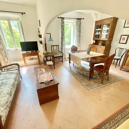 Exc Beautiful Villa, Pool Grounds - Pool House - Sleeps 11 Guests