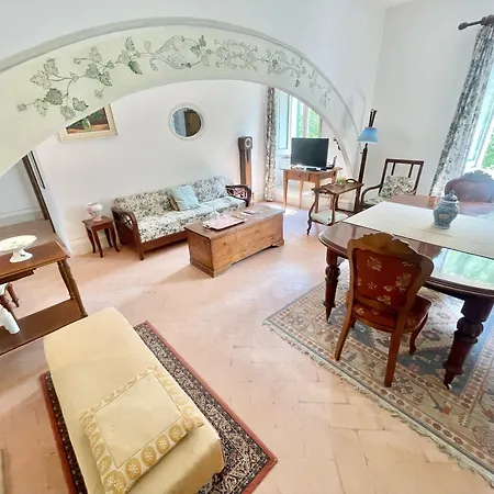 Exc Beautiful Villa, Pool Grounds - Pool House - Sleeps 11 Guests *