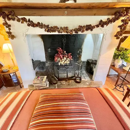 Villa Exc Beautiful Villa, Pool Grounds - Pool House - Sleeps 11 Guests Spoleto