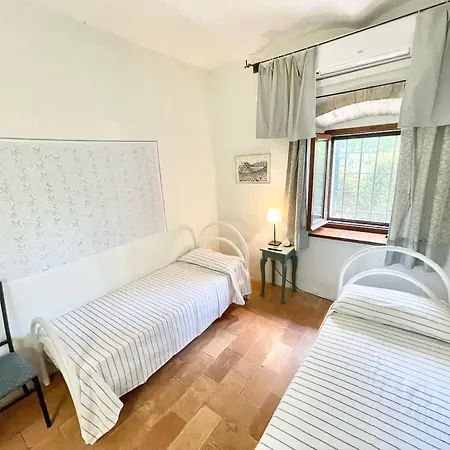 Exc Beautiful Villa, Pool Grounds - Pool House - Sleeps 11 Guests