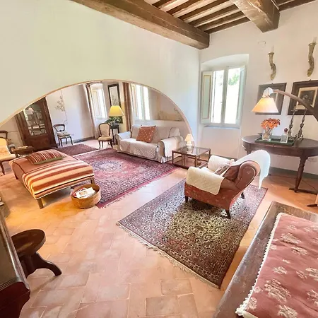 Exc Beautiful Villa, Pool Grounds - Pool House - Sleeps 11 Guests